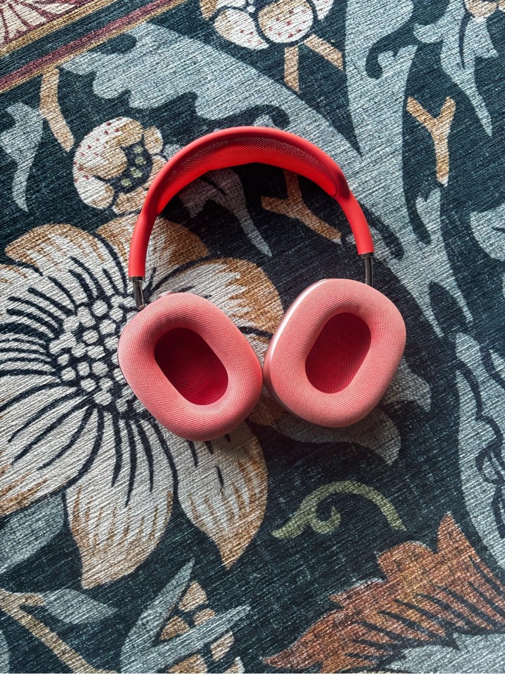 Apple Airpods Max in Pink